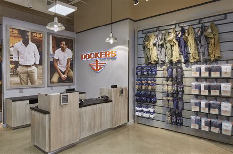 who sells dockers|stores that carry dockers.